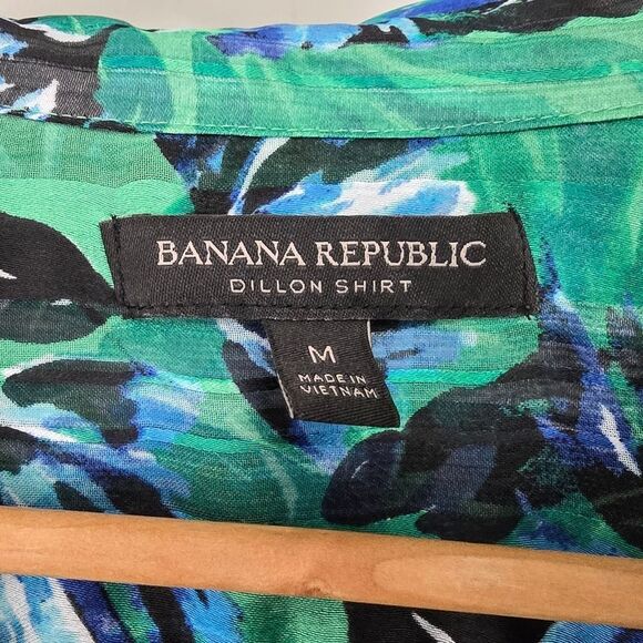 Banana Republic Dillon Long Sleeve Button Down Classic Blouse in Jungle Floral - Picture 9 of 10